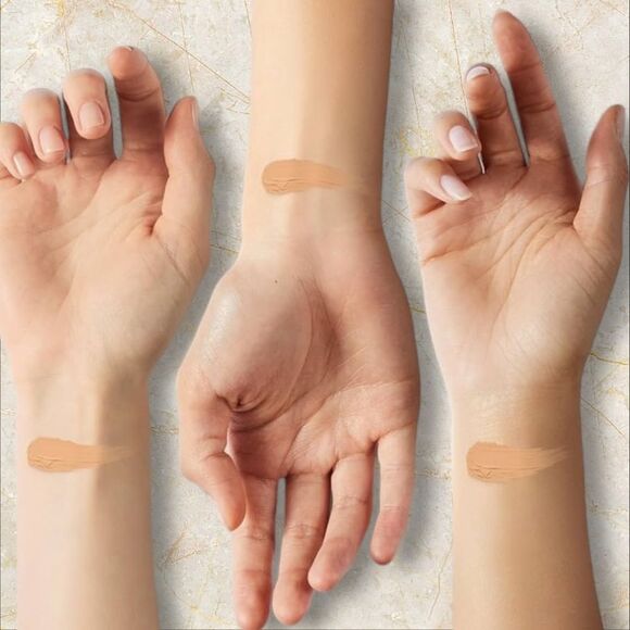 NEW CoverGirl Outlast Extreme Wear Concealer – Golden Natural 817 (0.30 fl oz) - Picture 5 of 6